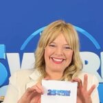 Melissa Peterman Instagram - It’s Melissa’s favorite things! 🤩 She’s backstage at #25WordsorLess to share her go-to mood boosters, life hacks and binge-worthy TV shows. 🙌 Take her WORD for it! ⁠👌 ⁠ #25wordsorless #gameshow #melissapeterman #personplaceorthingtv