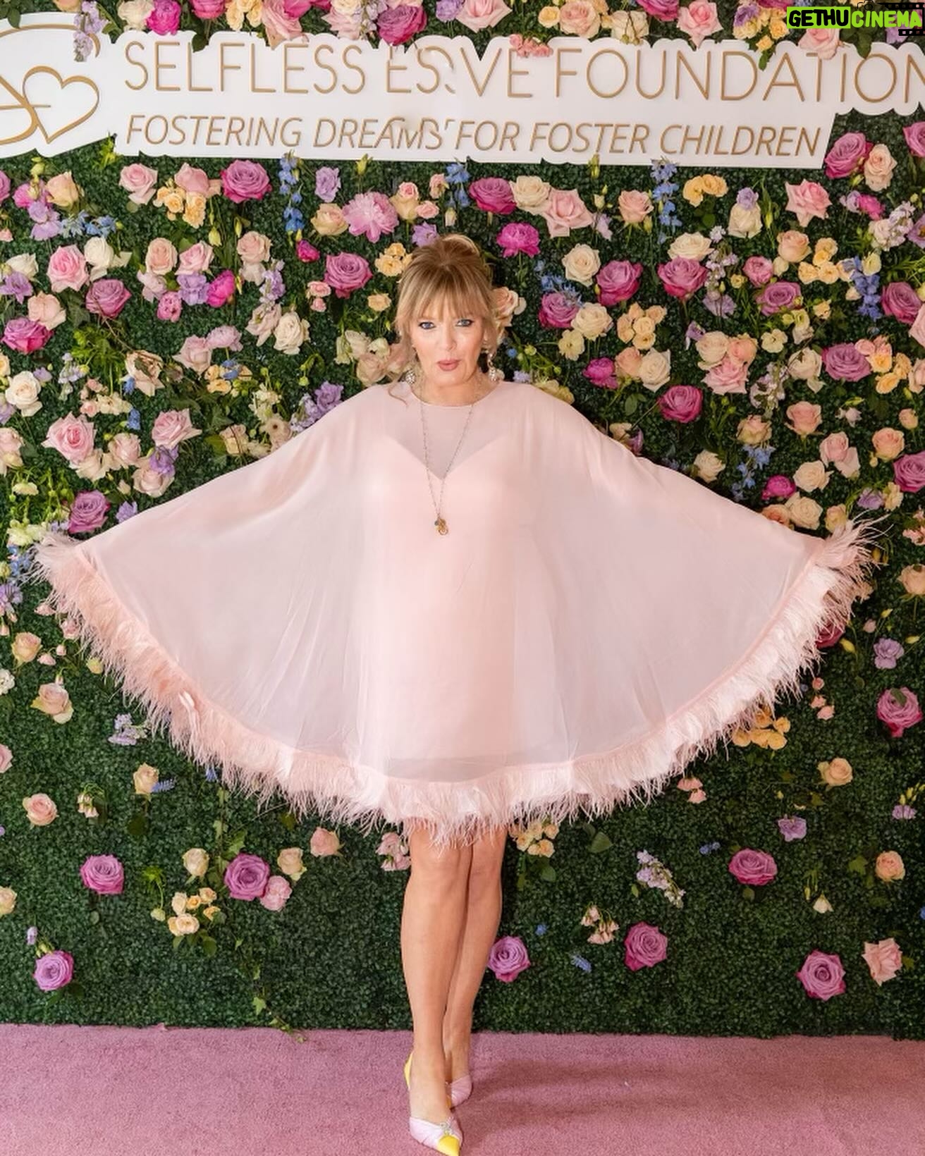 Melissa Peterman Instagram - It was an honor to host the 2024 Selfless Love Foundation Gala again. It was an incredible night celebrating the families who found each other, the young people making their dreams come true and raising money to continue fostering the dreams of current and former foster youth. @ashleyvickbrown your dedication inspires me, thank you for including me once again. If you have a moment, please take the time to check out @selflesslovefoundation