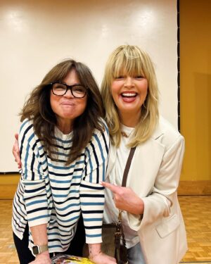 Melissa Peterman Instagram - What a treat to hear Valerie talk about life, food, finding the happy, getting through the ick and why we need to indulge. I can't wait to cook these recipes and read the essays in her new book "Indulge" Val, I love your honesty, your humor, your wisdom and it was a delight to be in a room with so many people who love you too. Thank you Ruby for making it happen. ❤️ YOU! @wolfiesmom @ruby_aviles #indulge #valeriebertinelli #youcanpickleanything @vromansbookstore