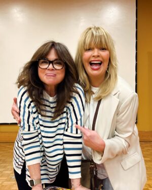 Melissa Peterman Instagram - What a treat to hear Valerie talk about life, food, finding the happy, getting through the ick and why we need to indulge. I can't wait to cook these recipes and read the essays in her new book "Indulge" Val, I love your honesty, your humor, your wisdom and it was a delight to be in a room with so many people who love you too. Thank you Ruby for making it happen. ❤️ YOU! @wolfiesmom @ruby_aviles #indulge #valeriebertinelli #youcanpickleanything @vromansbookstore