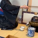 Melissa Villaseñor Instagram – Meliss in Japan pt 2.
Performed in Tokyo, had tea ceremony in Kyoto, got to learn calligraphy from Baikei sensei in Osaka.
