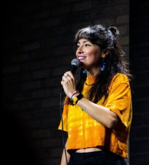 Melissa Villaseñor Instagram - Miami improv 8-26-23 

@albeardoh 📸