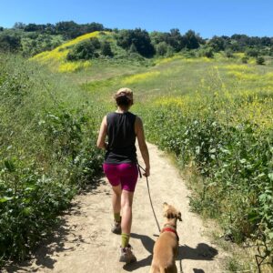 Melissa Villaseñor Instagram - Mustard weed and booty in superbloom 🤣