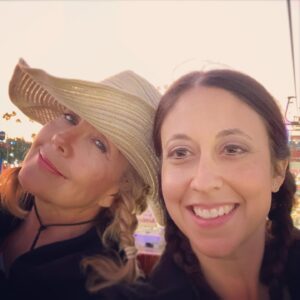 Melody Thomas Scott Instagram - #waybackwednesday❤️ to L.A. County Fair days...Hope we can return next year. Claudine misses the flume ride. 😱😹☔️💦🛶⚓️🎢🎡#flumefriendsforever #instagraMELable  @claudb4177