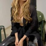 Melody Ruiz Instagram – “Empezamos ya” Buenas tardes familia! Os dejo vídeo de anoche antes de salir al concierto en “Palos de la Frontera” este fue mi primer concierto después de ser mamá… Espero que lo disfrutaseis tanto como yo!!! 
Esta tarde nos vemos en @adtardecsur de @canalsurradiotv Qué viva la música!!! ❤️❤️❤️
