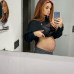 Melody Ruiz Instagram – Así vamos!!! Que experiencia tan bonita, hoy hicimos una eco y estamos 🤤🤤 Por cierto viene un varoncito en camino! 🥰 
Mañana os dejo un regalito a capela que sé que os gusta en mi canal de YouTube 😉
Feliz noche!! ❤️❤️❤️