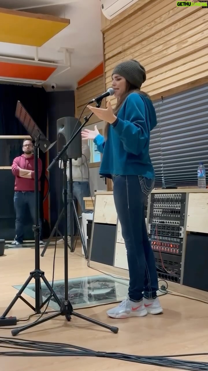 Melody Ruiz - 3 Likes - Un poquito de arte y compás en un ensayo. Os quiero familia! ❤️