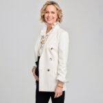 Melora Hardin Instagram – Tonight #loveclassified premieres on @hallmarkchannel at 8/7c! It was so amazing to be apart of this wonderful film & one of the first Hallmark movies with a LGBTQ storyline!! I’m so proud to be involved in this project and I think you will love this charming, heart warming and inclusive story! Here’s to feel good films and a great script by @thegoodfan ~ Make sure to check it out tonight! ✨❤️