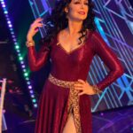 Melora Hardin Instagram – Mother Gothel reminding you that she knows best AND that means you need to VOTE for Team MELORA tonight on @dancingabc Villains night! Voting opens RIGHT NOW so text MELORA to 21523 to vote and also vote via the link in my bio! 💜🖤 So excited for everyone to see our Jazz routine!