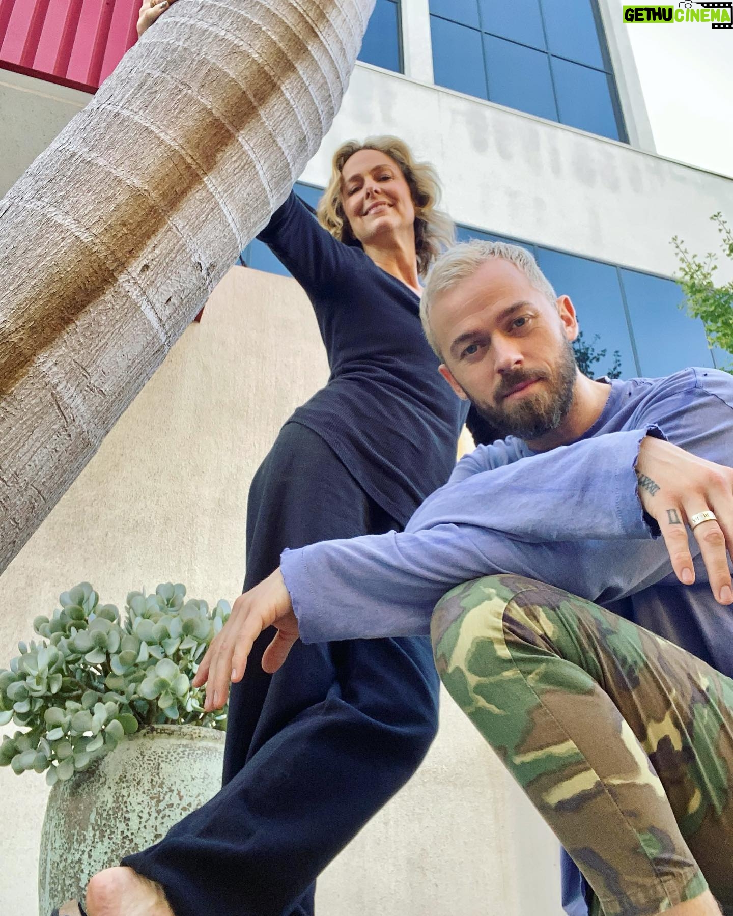 Melora Hardin - 18.4K Likes - Hanging out! 💙 Hope everyone is as excited as we are for tomorrow’s dances! Appreciate the love, support all the votes so very much. You guys are seriously the best!