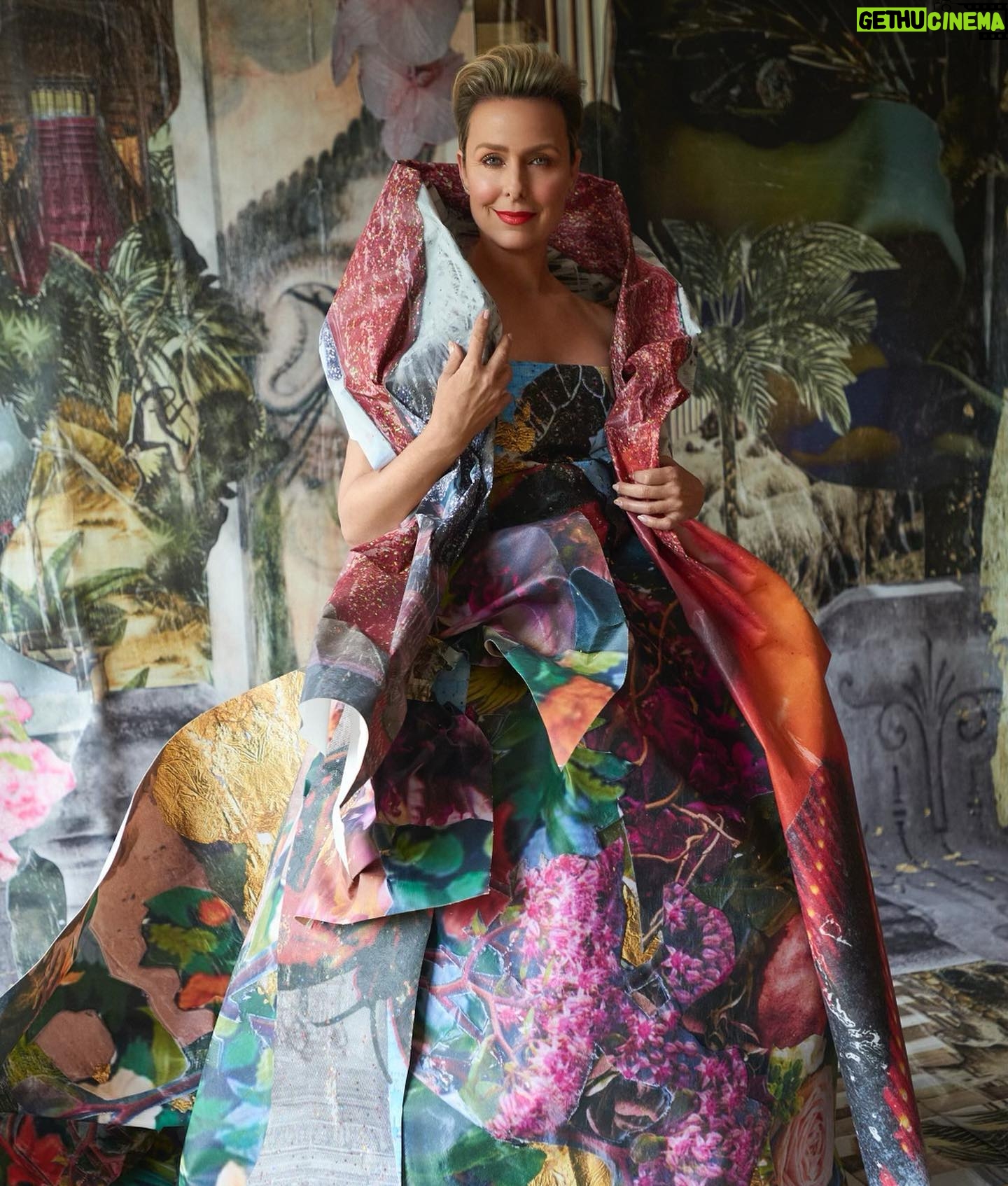 Melora Hardin - 11.4K Likes - Absolutely LOVED working with these creative artists! Such a joyful and beautiful collaboration! THANK YOU Johan, Randy & Steeve and also Esther & Patrick at Wynil.
So excited to share this paper dress, hat & stole are made from my new line of wallpaper! Yes, this is a paper dress!
if you want to see and/or buy my first line of Storyboards by Melora Hardin wallpaper based on my original collage art check it out on my website www.Melora.com