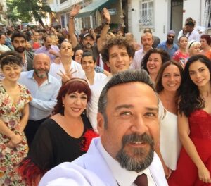 Meltem Gülenç Instagram - Yakında Sinemalarda 🎬#senkiminledansediyorsun #binnurkaya #urazkaygilaroglu #demetözdemir #meltemgülenç #hakansalınmış #hakanakın #fatihdokgoz #duyguurhan