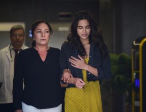 Meltem Gülenç Instagram - @serefsozudizi yeni bölüm az sonra  @showtv de ☺️☺️