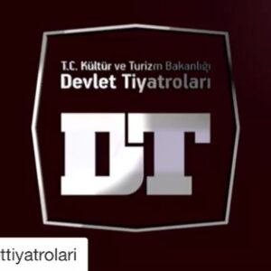 Meltem Gülenç Instagram - Tüm tiyatro emekçilerinin dünya tiyatrolar günü kutlu olsun👏👏👏