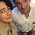 Meltem Cumbul Instagram - “Meltem Cumbul ile çalışma: Bent ekibinde yer alma teklifi geldiginde cok heyecanlanmistim. Turkiye deki en onemli sanatcilardan biri cok cesur bir ise imza atacakti ve benimle beraber calismak istedi. Ogrencilerinin ve yeni nesil aktorlerin de katildigi cok guzel bir gorsel cekimimiz oldu. Meltem Cumbul hem cok iyi bir produktor hem de cok iyi bir yonetmen. Beraber calistigi insanlari zorlamadan, onlari yormadan ne istedigini cok rahat ve net iletebilen pozitif bakis acili ve calistigi insanlarin iclerindeki dogal yetenegi ortaya cikarabilen bir insan. Onunla Bent’te calismak cok keyifliydi.” Ali Betil ❤️