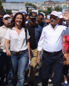 Meltem Cumbul Instagram - Sayın @kilicdaroglu saygı&sevgilerimizle ❤️🇹🇷🙏Yürüyüş devam 🧿