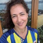 Meltem Cumbul Instagram - Fenerbahçe Spor Kulübü Başkanı Ali Y. Koç’a teşekkürlerimle 💛💙 2021-22 sezonunda futbolun rengi SARI LACİVERT olsun! #vaktifener #fenerbahçe #atatürk @fenerbahce Dünya Fenerbahçeliler günümüz kutlu olsun. “İyi ki FENERBAHÇE!” 19.07