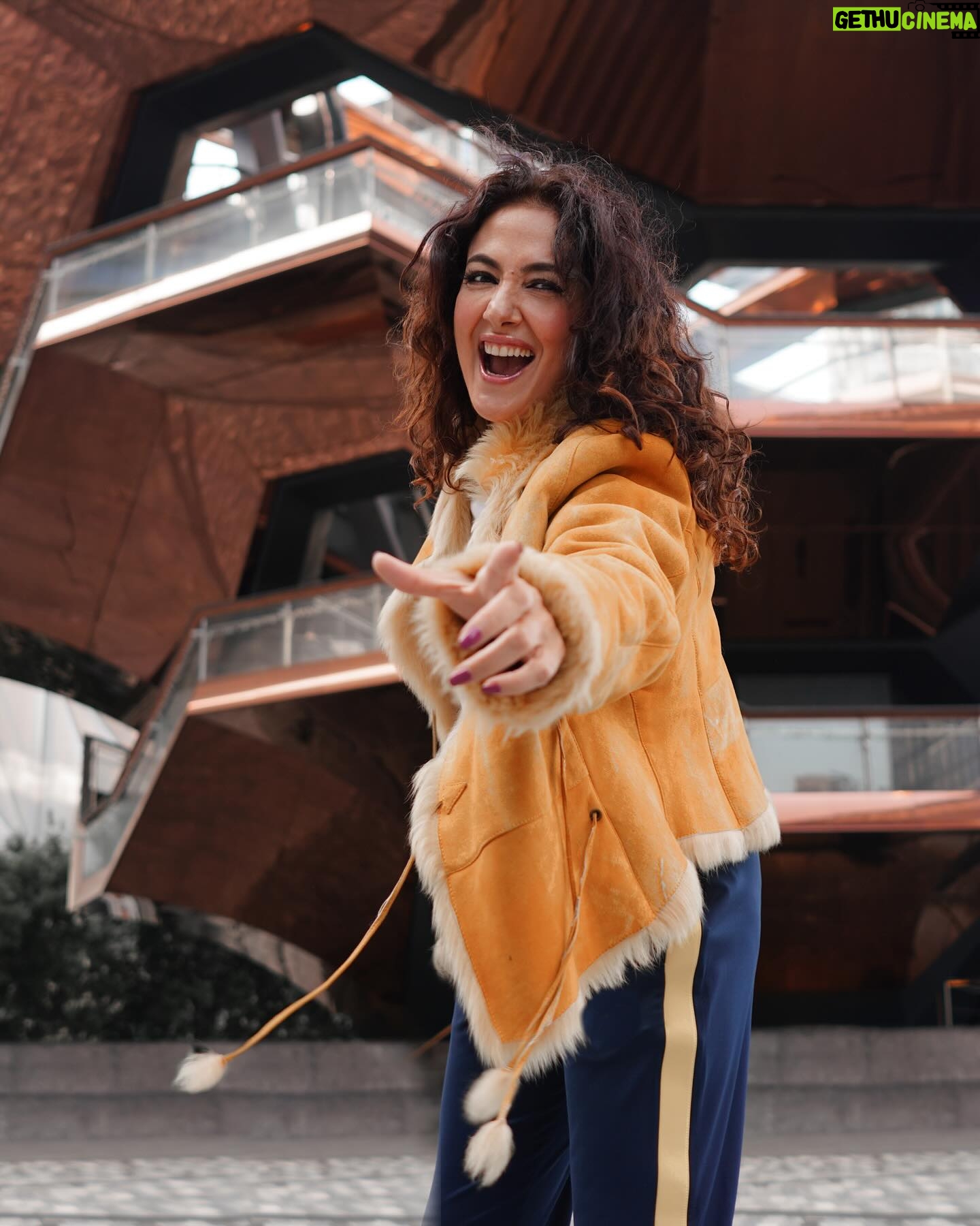 Meltem Cumbul - 7.9K Likes - Yaşa Fenerbahçe 💛💙
📷 @gizem.eras