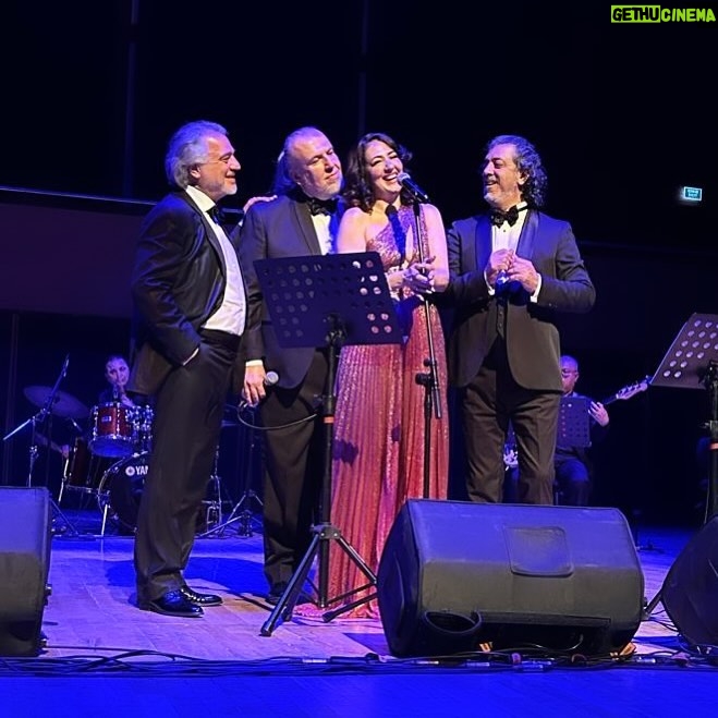 Meltem Cumbul Instagram - 4 Mart 2024- Ahmet Adnan Saygun Sanat Merkezi/ İzmir @3basses & @meltemcumbulofficial Konseri için emeği geçen herkese çok teşekkür ederim. @zerdash68 @teyfikrodosofficial @tuncaykurtoglu @kaya.demircan @ugur_yalcin35 @tankutesber @metin_kiper @guckanziya @akguncavus @psikalizmirsahne @noxxrecords
