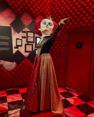 Meltem Yılmazkaya Instagram - “One person’s craziness is another person’s reality!” 
Tim Burton 
🤡

@timburtonslabyrinth 
#timburton 
#barcelona 
#exibition 
#filmcharactersoftimburton