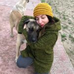 Meltem Yılmazkaya Instagram – Süslü cümleler kurmaya gerek yok. 
Uyutmak , öldürmek demek. 
Senin canini veren baska yaradan mi? 

#katliamyasatasarısınahayır 
#sokakhayvanları