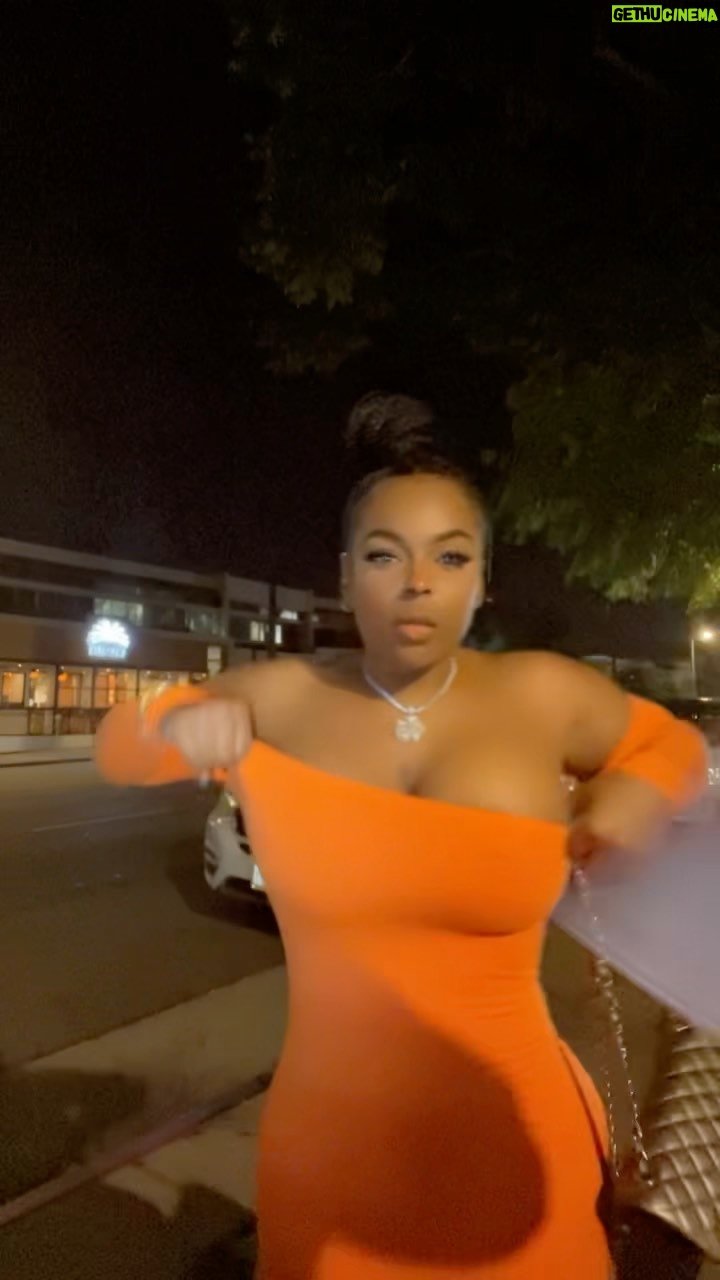 Mena Monroe Instagram - 🤦🏾♀️ I was trippin…… Song by @neishaneshae sis be talking that talk‼️ . . . . . . . . #MenaMonroe #MenaBeTrippin #HoodHalleBerry