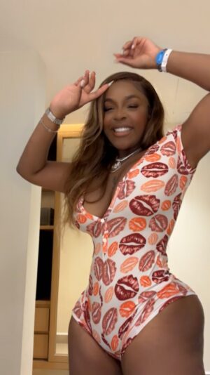 Mena Monroe Instagram - Thug’n 😘✌🏾