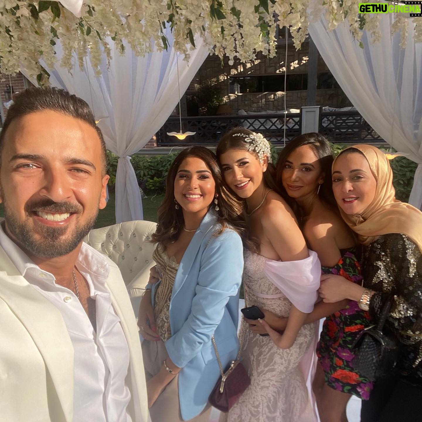Menna Samaha - 4.2K Likes - Behind the scenes 💕
#زي_القمر
#فوتوشوب
#cbc #cbcdrama