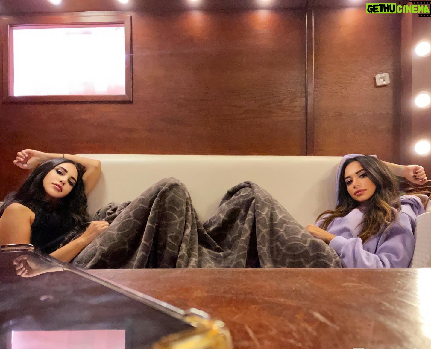 Menna Samaha - 2.6K Likes - My sister is my best friend 👯♀️
@ayahsamaha