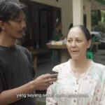 Meriam Bellina Instagram - Perjalanan Njup belum berakhir, kali ini dia harus menyelesaikan misi untuk mewawancarai Anya Zen, Meriam Bellina & Iang Darmawan! Ini baru segelintir keseruan, full nya ada di Film Gampang Cuan! Hayuk atuh ka bioskop, viralkeun daks. 🥳 #GampangCuanFilm
