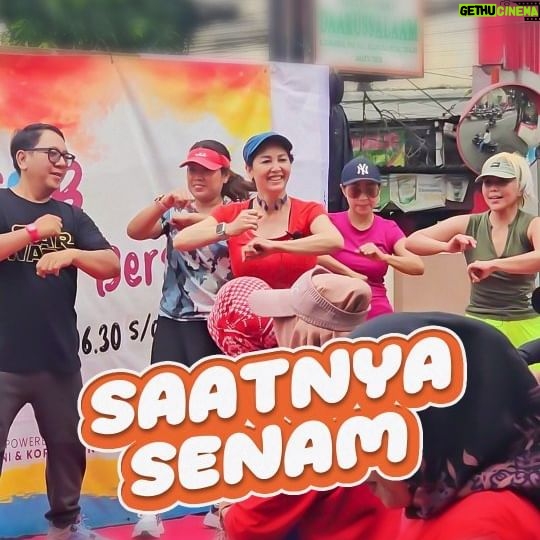 Meriam Bellina Instagram - Hai Sahabat MD Setelah melewati Bulan Ramadan dan merayakan Idul Fitri dengan menikmati hidangan lezat seperti opor, rendang, dan ketupat sayur, mari kita kembali menggerakkan tubuh dan membakar lemak yang menumpuk.Senam Sehat kali ini kedatangan banyak tamu spesial ya gaes yaa, penasaran?? mau tau?? dari pada penasaran mending sahabat md simak video ini yaa hahahaha. Bagi Sahabat MD, jangan lupa untuk selalu menjaga kesehatan dengan berolahraga secara rutin dan mengatur pola makan yang seimbang. Nantikan kegiatan Senam Sehat berikutnya. Salam Sehat Semuanya #senam #senamsehat #senambersama #senambareng #senambarengartis #artis #senamartis #mitradiani #temansehati #klinik #klinikmitradiani