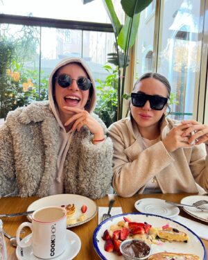 Merve Altınkaya Instagram - #today #sister 🕊️