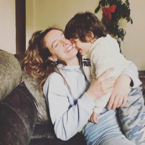 Merve Altınkaya Instagram - hayatın çeşitli zorluklarına karşı hediye edilen 3 şey Umut,uyku,gülmek.