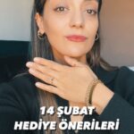 Merve Polat Instagram - Şöyle küçük bir şey olursa 💍💎💰💶💎💰 Partnerine yolla ki tost makinesi alıp gelmesin😂 #valentines #happyvalentinesday #14şubat #14şubatsevgililergünü #hediye