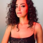 Merve Polat Instagram - SON 3 Gün!!! “ O kendi hikâyesinin kahramanı ve ben bu sefer onun hikâyesindeki yan rol olmayacağım!” @tiyatromitos Video : @headshotroom Saç: @umit_ada Makyaj: @pekerdilek