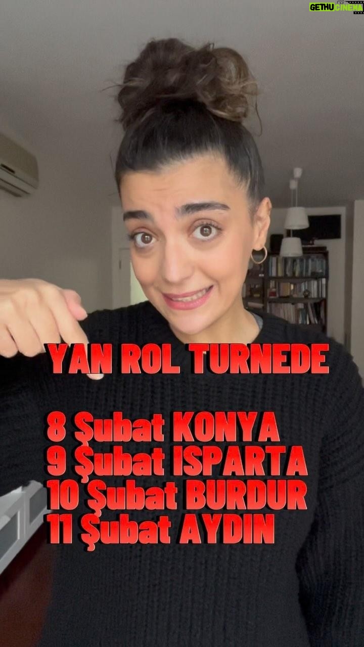 Merve Polat Instagram - ŞEHRİNE GELİYORUZ !!! Kaçırmayın🫠Çok az bilet kalmış💣 Biletler tiyatromitos.com ve biletinial.com #adana #ısparta #burdur #aydın #konya #tiyatro #yanrol