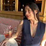 Merve Sevi Instagram – Favoriniz hangisi, 1, 2 ya da 3? 🥂

#reklam #işbirliği