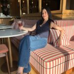Merve Sevi Instagram – Favoriniz hangisi, 1, 2 ya da 3? 🥂

#reklam #işbirliği
