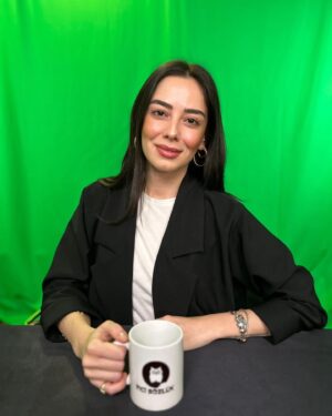 Merve Sevi Instagram - Bugün İnci Sözlük’te sizden gelen soruları cevapladım🤳📹

Yakında @incicaps @incisozluktv