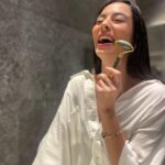 Merve Sevi Instagram - 2023'e en mutlu şekilde geçirmeniz için sizlere birbirinden harika hediyeler hazırladık.🎁 *5 Şanslı takipçimize istediği ürünü hediye ediyoruz.  *Çekilişe katılıp bu hediyelerden birini kazanabilmeniz için yapmanız gereken tek şey bu fotoğrafın altına en az 2 arkadaşınızı etiketlemek, fotoğrafı beğenmek ve @seaymarket hesabını takip etmek! Kazanan takipçiler 18 Ocak’ta açıklanacak.!! 🥳🥳
