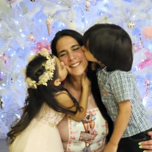 Mey Santamaría Instagram - Mis mejores regalos!!! Feliz día de las madres!!! #diadelasmadres #hijos #graciasadios #bendicion