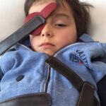 Mey Santamaría Instagram - Y así estamos celebrando el Día del niño 🙈 Poniéndole #imanes a #nico Por culpa de un virus 🦠 #biomagnetismo gracias @mariapazdagnino1 por haberme enamorado de este maravilloso mundo de la física cuántica #amordelbueno #amigaterapeuta