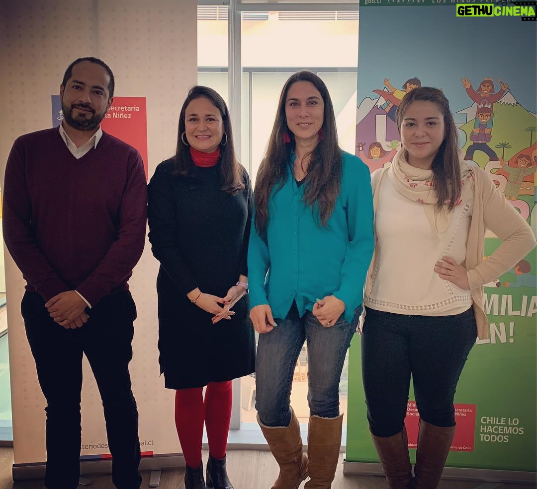 Mey Santamaría - 2.1K Likes - Seguimos tocando puertas y creando alianzas por nuestro @oikoschile.ong Queremos agradecer a @carolbown y a #mauricioCarreño por orientarnos como seguir adelante y apoyarnos en nuestra lucha para construir y un gran #oikoschile para todos nuestros niños! 💪🏽🙌🏽💞 #yosoyoikos y tú? #alianzadeamor #todosporlosniños #amordelbueno #ungranoikosparachile