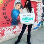 Mey Santamaría Instagram - Los invito AMAR! 💞👫 El que ama de corazón sincero y con un amor puro, no se equivoca, porque el amor siempre vale la pena. El camino del amor debe ser nuestro estilo de vida; debe ser nuestra elección ante de cualquier decisión que se tome; ante de cualquier proyecto a ser realizado. Hoy debo empezar un nuevo trabajo @oikoschile.ong , un nuevo proyecto. Y mi decisión fue: escoger el camino del amor para que sea un verdadero servicio a los prójimos que encontraré, especialmente para los más necesitados. Nuestros niños, niñas y adolescentes olvidados. Necesitamos de todos desde el amor! Te sumas?www.oikoschile.org #yosoyoikos #yosoyoikoschile #amordelbueno #niñosdechile #sumate #aporta