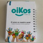 Mey Santamaría Instagram - Agenda personalizada de @oikoschile.ong ✨Este sin duda debe ser de los regalos con más sentido que me han dado en la vida! 😍 Gracias @alvarezrdaniela 🥰 por ser una amiga incondicional 👩‍❤️‍👩 y tan detallista!!! Amo y adoro los detalles💞feliz si me cuentan de los suyos. 😜#detalles #yosoyoikoschile #regaloperfecto #amigaincondicional #regalodecumpleaños