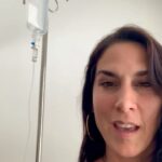Mey Santamaría Instagram – Mega dosis de Vitamina C a la vena. 💪🏽 Esté es un dato para el que pueda y quiera en @clinica_sanpascual donde responderán todas sus inquietudes con el doctor @drozonoyestetica Yo llevo dos años haciéndolo y me da resultados #yomecuido #yotecuido #dato muy #inmunologíaclínica #resfríos #vitaminacpura #coronavirus #influensa #sanpascual #sistemainmunologico #medicinapreventiva