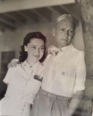 Mia Farrow Instagram - Missing my wonderful parents 💔