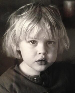 Mia Farrow Instagram - Happy Birthday Ronan ♥️ Thank you for always being kind, always understanding,  always being supportive, always making me laugh, always standing strong for what is right. Always making me proud. I love you so much ♥️