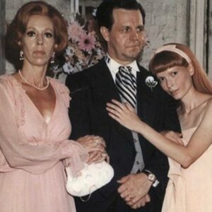 Mia Farrow Instagram - Wishing a Happy Birthday to this American treasure, my magnificent friend of a lifetime, the one and only Carol Burnett