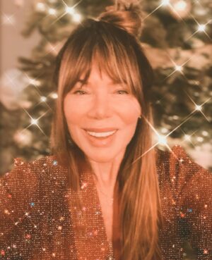 Mia Michaels Instagram - Merry Christmas to All and to All a good night♥️♥️♥️#eve #xmas2020